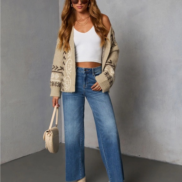 Oat Loop Abstract Print Cardigan - Picture 2 of 11